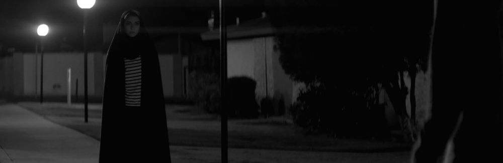 A Girl Walks Home Alone at Night (Dokhtari dar šab tanhâ be xâne miravad) movie still